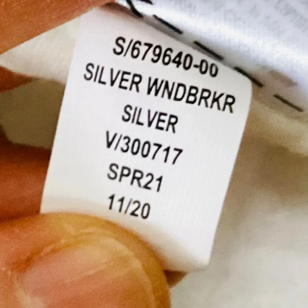 GAP girls silver windbreaker jacket Size L 10-11 Holographic hooded lightweight - Picture 11 of 12
